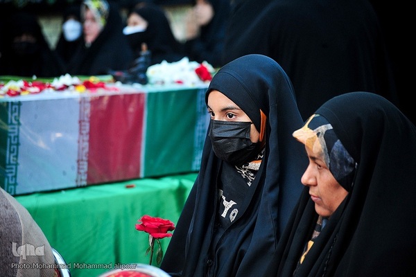 سوگواری ایام فاطمیه در جوار شهدای گمنام در اهواز