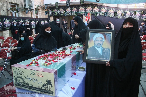 سوگواری ایام فاطمیه در جوار شهدای گمنام در اهواز