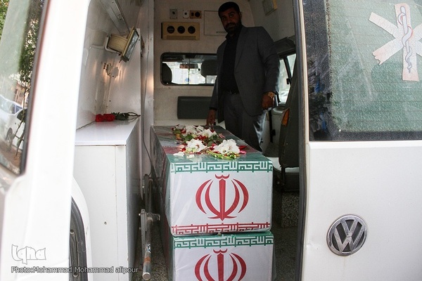 سوگواری ایام فاطمیه در جوار شهدای گمنام در اهواز