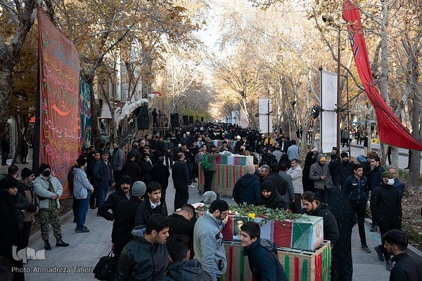 مراسم وداع با پیکر پاک شهدای ۸ سال دفاع مقدس در اصفهان‎‎