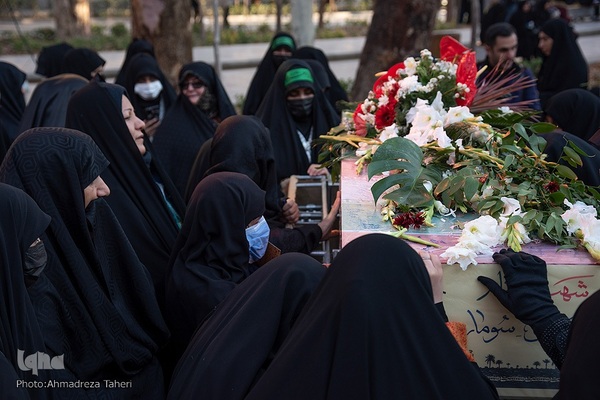 مراسم وداع با پیکر پاک شهدای ۸ سال دفاع مقدس در اصفهان‎‎