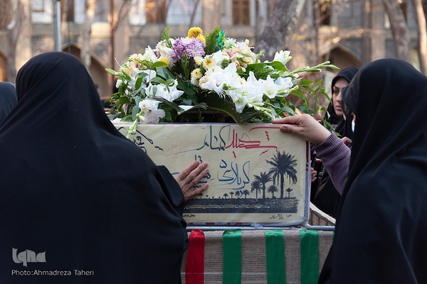 مراسم وداع با پیکر پاک شهدای ۸ سال دفاع مقدس در اصفهان‎‎