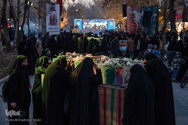 مراسم وداع با پیکر پاک شهدای ۸ سال دفاع مقدس در اصفهان‎‎