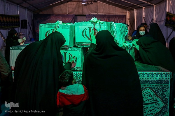 وداع با دویست سردار بی‌پلاک