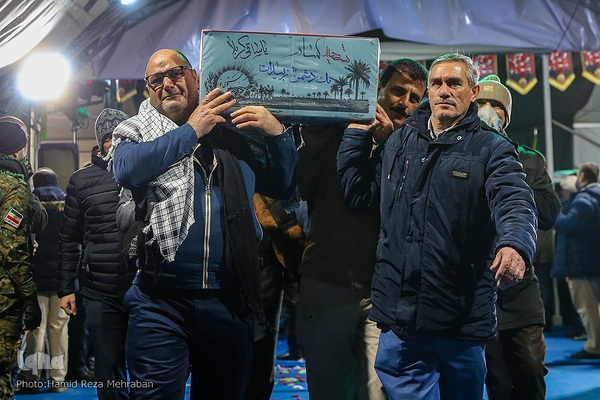 وداع با دویست سردار بی‌پلاک