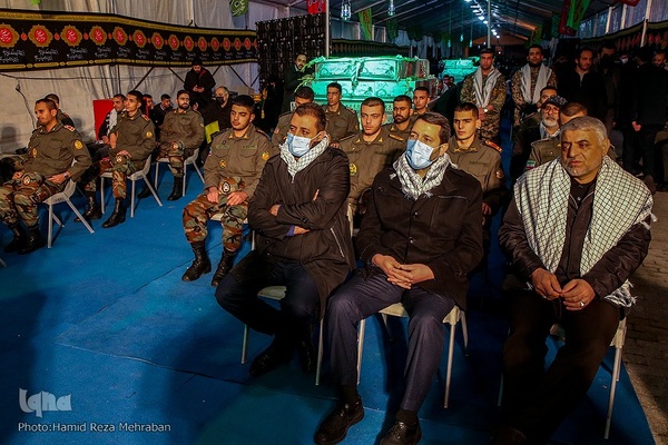 وداع با دویست سردار بی‌پلاک