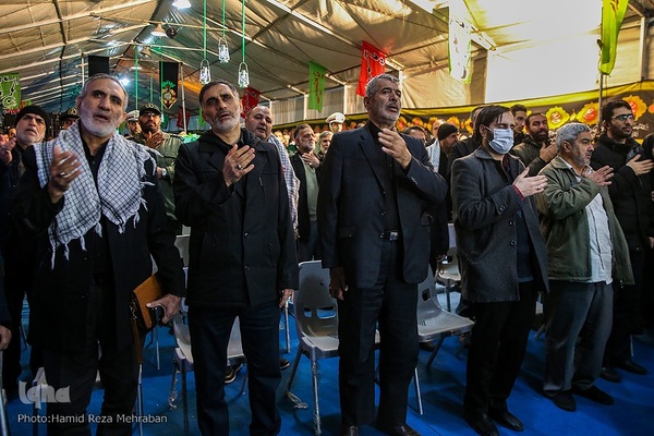 وداع با دویست سردار بی‌پلاک