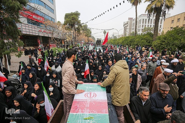 مراسم تشییع پیکرهای مطهر 10 شهید گمنام در شیراز