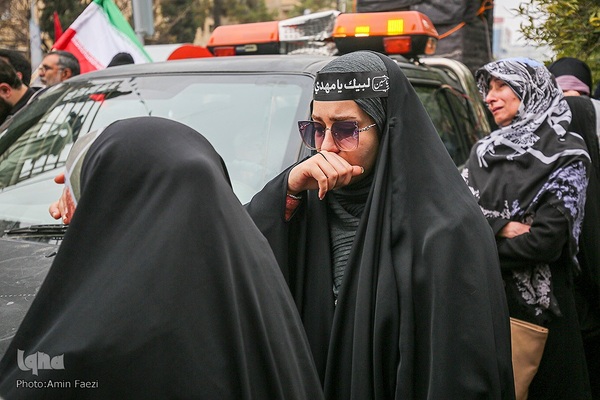 مراسم تشییع پیکرهای مطهر 10 شهید گمنام در شیراز