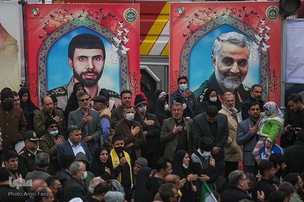 مراسم تشییع پیکرهای مطهر 10 شهید گمنام در شیراز