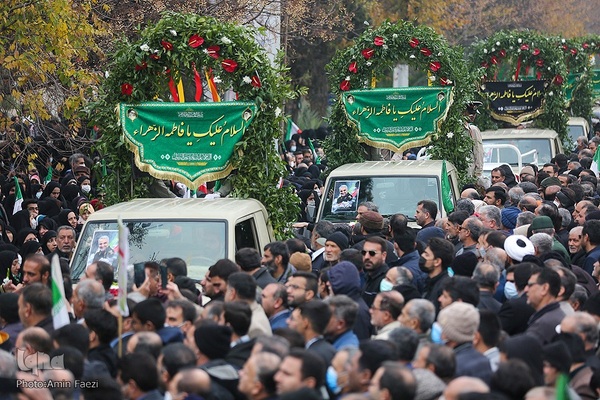 مراسم تشییع پیکرهای مطهر 10 شهید گمنام در شیراز