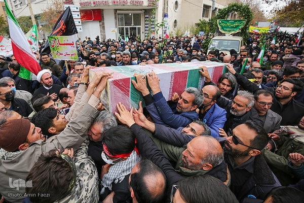 مراسم تشییع پیکرهای مطهر 10 شهید گمنام در شیراز
