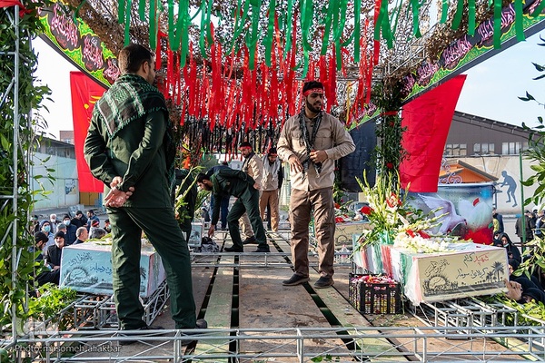 تشییع پیکر مطهر ۴ شهید گمنام دفاع مقدس در کرج‎‎