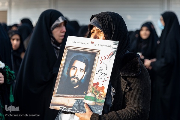 تشییع پیکر مطهر ۴ شهید گمنام دفاع مقدس در کرج‎‎