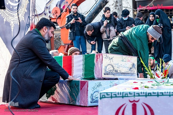 تشییع پیکر مطهر ۴ شهید گمنام دفاع مقدس در کرج‎‎