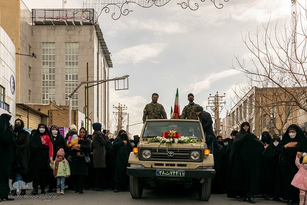 تشییع یپکر یک شهید گمنام در شهرکرد