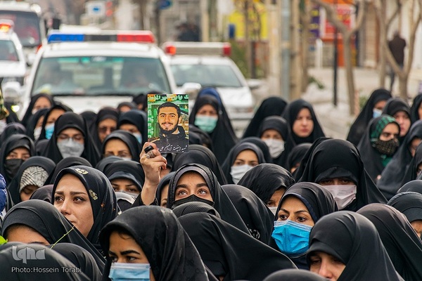 تشییع یپکر یک شهید گمنام در شهرکرد