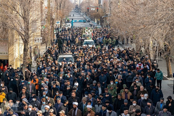 تشییع یپکر یک شهید گمنام در شهرکرد