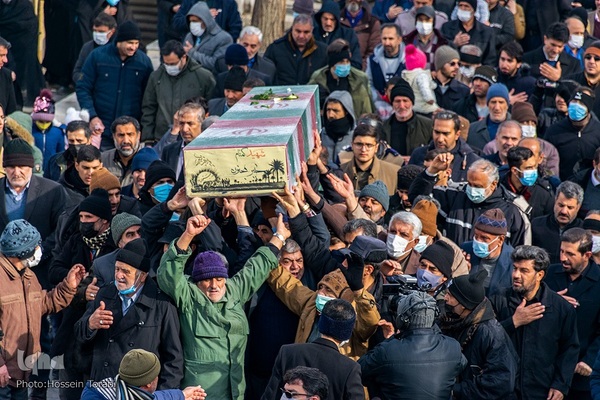 تشییع یپکر یک شهید گمنام در شهرکرد