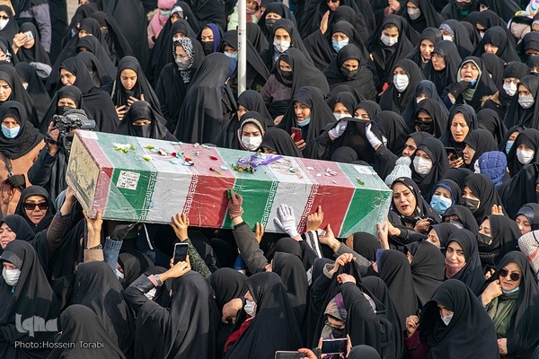 تشییع یپکر یک شهید گمنام در شهرکرد