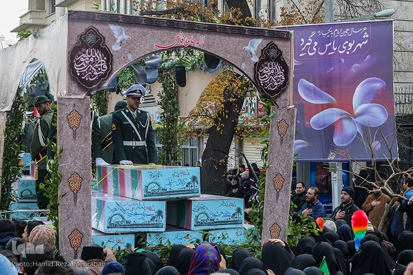 شمیم عطر یاس در تهران وزیدن گرفت