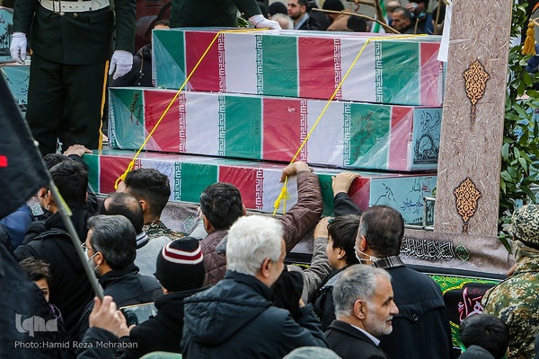 شمیم عطر یاس در تهران وزیدن گرفت