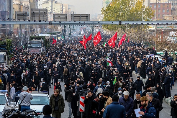 شمیم عطر یاس در تهران وزیدن گرفت