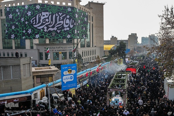 شمیم عطر یاس در تهران وزیدن گرفت