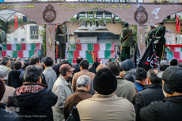 شمیم عطر یاس در تهران وزیدن گرفت