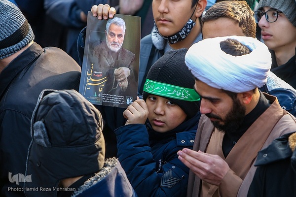 شمیم عطر یاس در تهران وزیدن گرفت