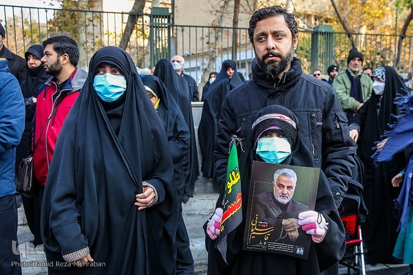 شمیم عطر یاس در تهران وزیدن گرفت