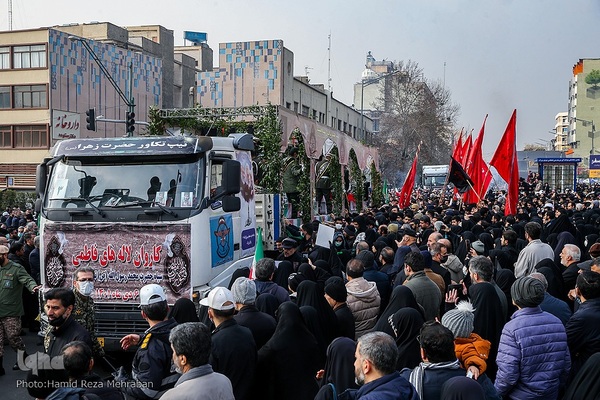 شمیم عطر یاس در تهران وزیدن گرفت