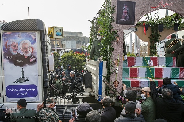 شمیم عطر یاس در تهران وزیدن گرفت