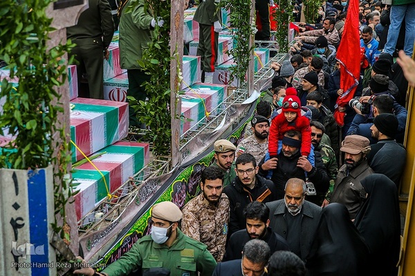 شمیم عطر یاس در تهران وزیدن گرفت