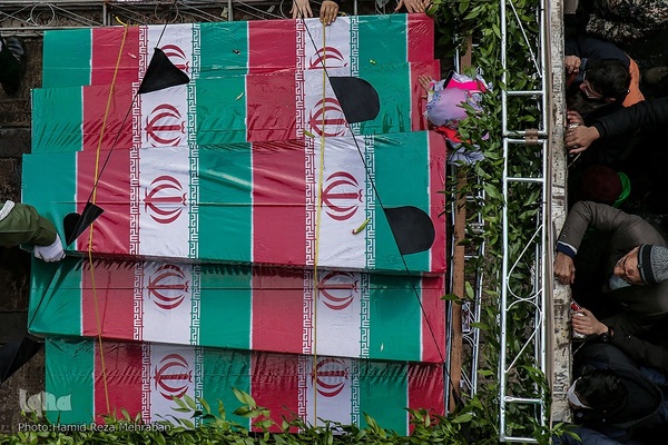 شمیم عطر یاس در تهران وزیدن گرفت