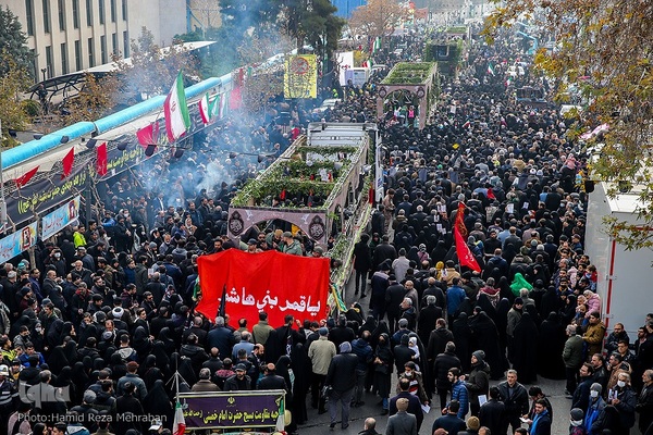 شمیم عطر یاس در تهران وزیدن گرفت