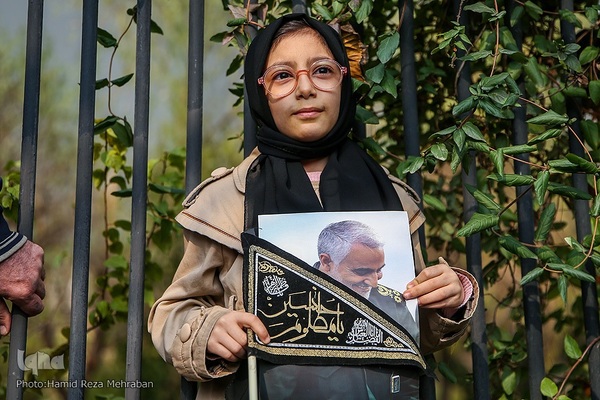 شمیم عطر یاس در تهران وزیدن گرفت