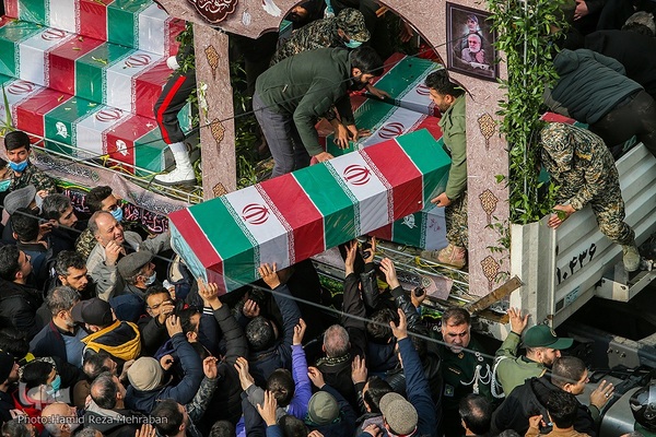 تشییع آلاله‌های گمنام در معراج الشهدای تهران