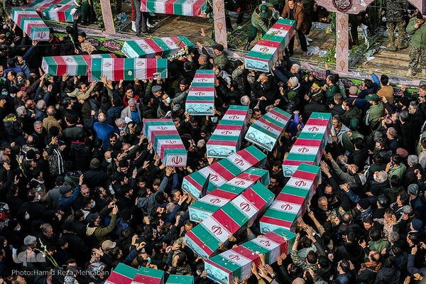 تشییع آلاله‌های گمنام در معراج الشهدای تهران