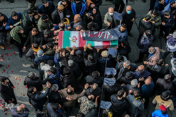 تشییع آلاله‌های گمنام در معراج الشهدای تهران