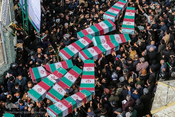 تشییع آلاله‌های گمنام در معراج الشهدای تهران