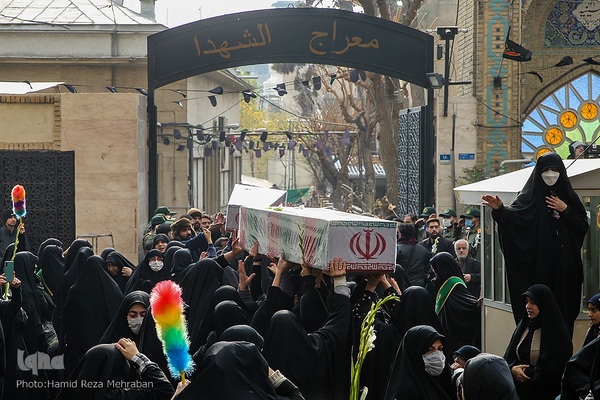 تشییع آلاله‌های گمنام در معراج الشهدای تهران