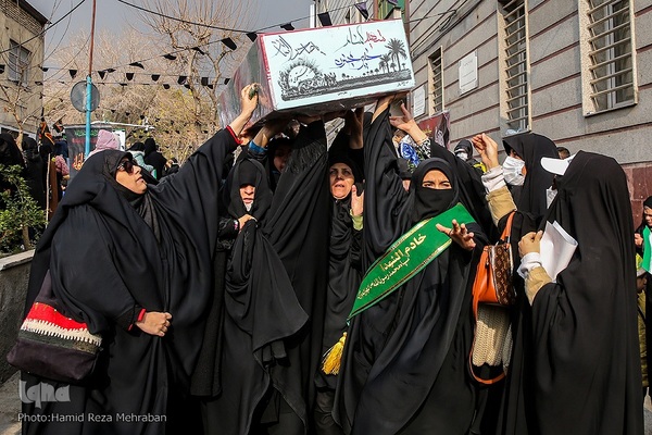 تشییع آلاله‌های گمنام در معراج الشهدای تهران