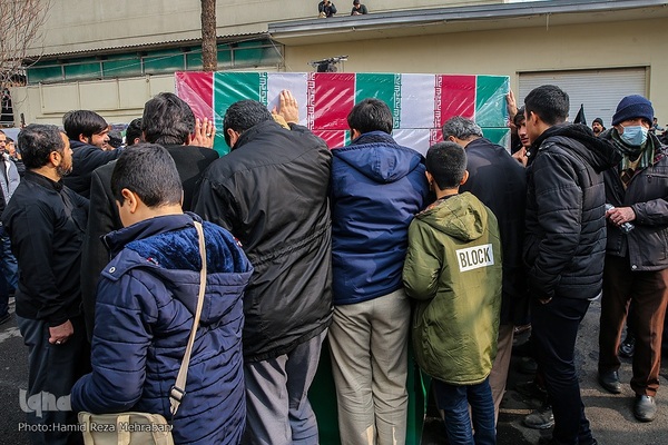 تشییع آلاله‌های گمنام در معراج الشهدای تهران