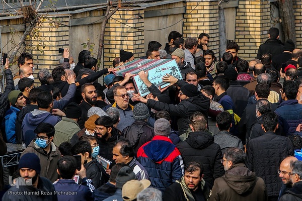 تشییع آلاله‌های گمنام در معراج الشهدای تهران