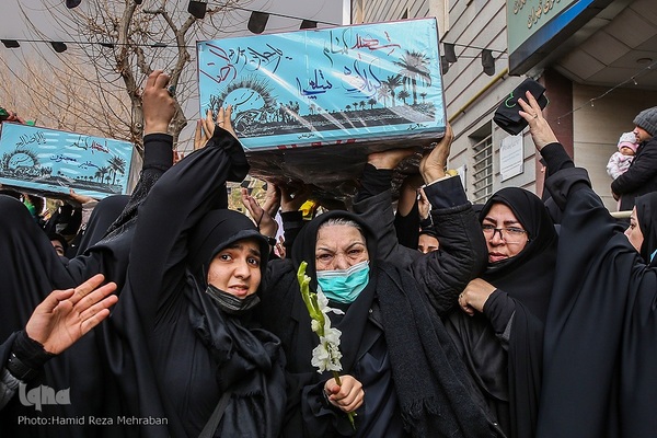 تشییع آلاله‌های گمنام در معراج الشهدای تهران