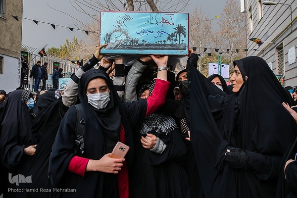 تشییع آلاله‌های گمنام در معراج الشهدای تهران