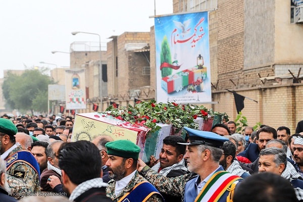 تشییع شهید گمنام در شرکت ملی حفاری