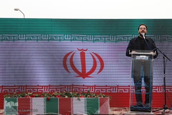 تشییع شهید گمنام در شرکت ملی حفاری