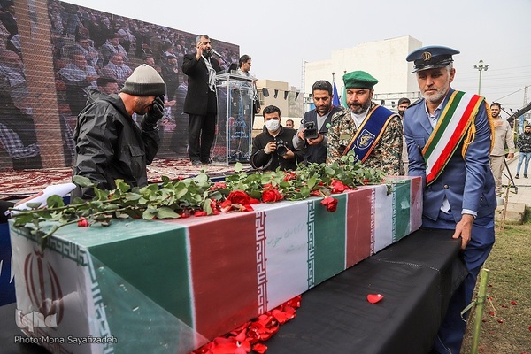 تشییع شهید گمنام در شرکت ملی حفاری